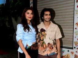 Photos: Saiee Manjrekar and Shantanu Maheshwari snapped promoting their film Auron Mein Kahan Dum Tha Photos: Saiee Manjrekar and Shantanu Maheshwari snapped promoting their film Auron Mein Kahan Dum Tha