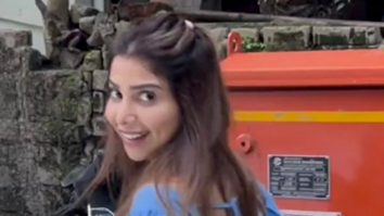 Sshura Khan flashes a warm smile for paps as she gets clicked in the city