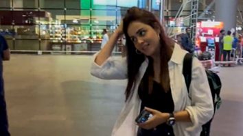 Genelia Deshmukh spreads a wide smile for paps at the airport