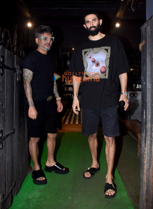 Photos: Aditya Roy Kapur snapped at a salon