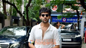 Photos: Kartik Aaryan snapped outside T-Series office in Andheri