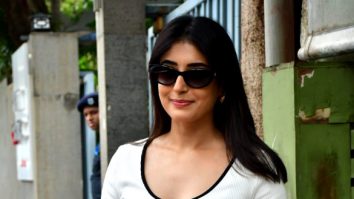 Photos: Kritika Kamra snapped in Juhu