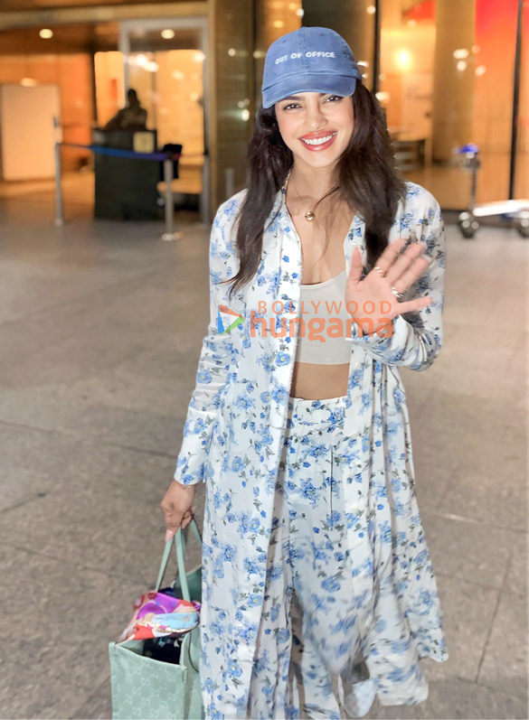 Photos: Priyanka Chopra Jonas, Shilpa Shetty, Farah Khan and others snapped at the airport Photos: Priyanka Chopra Jonas, Shilpa Shetty, Farah Khan and others snapped at the airport