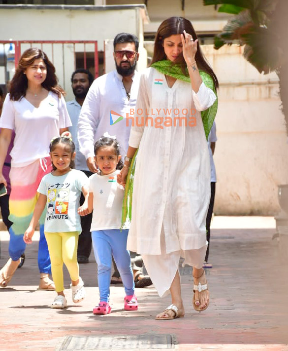 Photos: Shilpa Shetty, Raj Kundra and Shamita Shetty snapped attending an Independence Day celebration