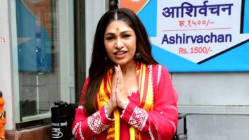 Photos: Tulsi Kumar snapped at Siddhivinayak Temple