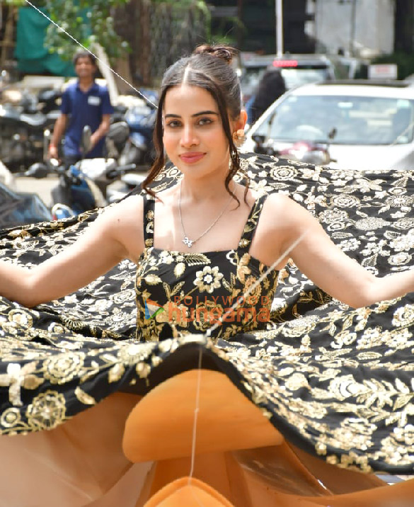 Photos: Uorfi Javed snapped in Andheri