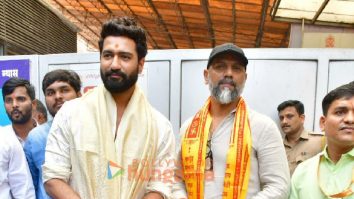 Photos: Vicky Kaushal and Laxman Utekar seek blessings from Siddhivinayak Temple in Mumbai ahead of Chhaava release