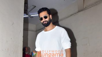 Photos: Vicky Kaushal snapped at Shoojit Sircar’s office in Juhu