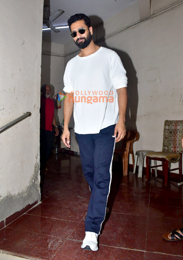 Photos: Vicky Kaushal snapped at Shoojit Sircar’s office in Juhu