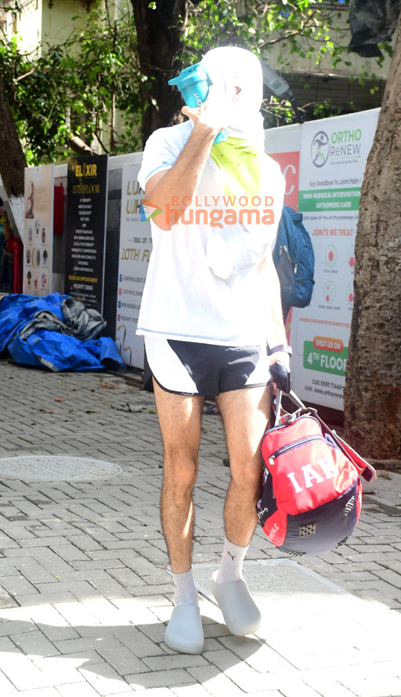 Photos: Ibrahim Ali Khan spotted at the gym in Santacruz