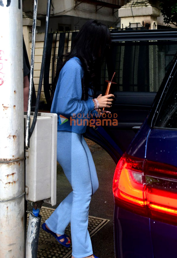 Photos: Nysa Devgn snapped at a salon in Juhu