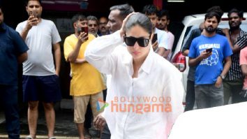 Photos: Saif Ali Khan, Kareena Kapoor Khan, Karisma Kapoor, Arbaaz Khan and others arrive for Malaika Arora’s father Anil Mehta’s last rites in Mumbai