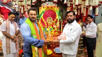 Photos: Salman Khan, Sanjay Dutt, Sonakshi Sinha, Zaheer Iqbal and others snapped at CM’s residence for Ganpati Darshan