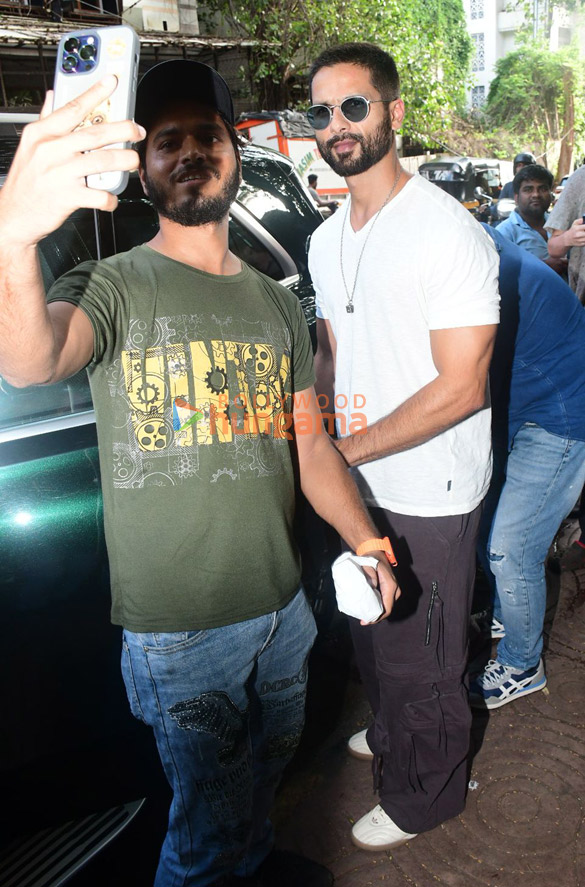 Photos: Shahid Kapoor spotted outside a salon in Bandra