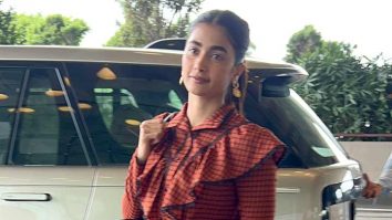 The look is beautiful! Pooja Hegde gets clicked at the airport The look is beautiful! Pooja Hegde gets clicked at the airport