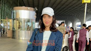 Photos: Shraddha Kapoor, Kanika Kapoor, Bobby Deol and others snapped at the airport